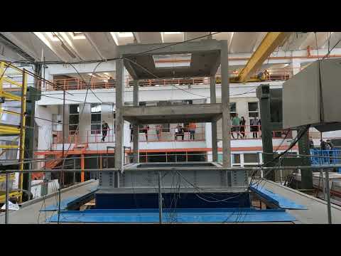 Shake Table test of a two storey RC frame structure - collapse mechanisms