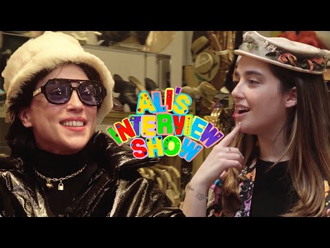 ST. VINCENT | ALI'S INTERVIEW SHOW