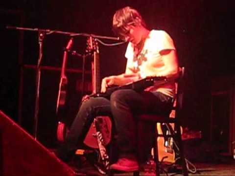 19 - Kaki King - Gay sons of Lesbian mothers - Zeche - Bochum  (Germany) - 4 April 2010