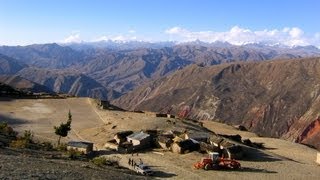 preview picture of video 'Comunidad en Altiplano vol.1 - 高地の村'