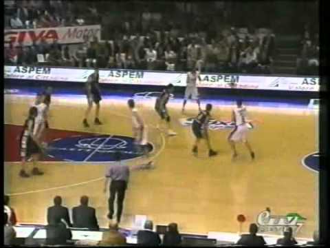 Virtus Kinder Bologna vs Metis Varese (2001-02) Highlights