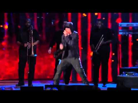 Eminem & Rihanna   The Monster - Live