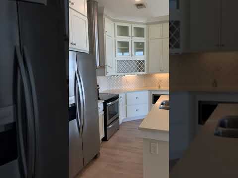 B3 2 bedroom/2 bathroom floor plan Unit 2-302