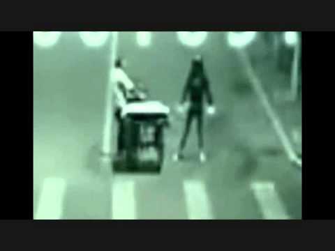 Teleportation girl caught on traffic cc camera