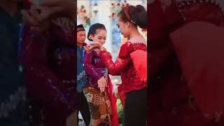 Download lagu VIRAL TAYUP DJ NTROTOK TERBARU 2025 #margolaras #langenbudaya #campursari #tayub #tayup #kesenian mp3 Download lagu VIRAL TAYUP DJ NTROTOK TERBARU 2025 #margolaras #langenbudaya #campursari #tayub #tayup #kesenian mp3