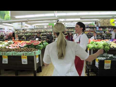 Drakes Supermarkets Opera Flash Mob