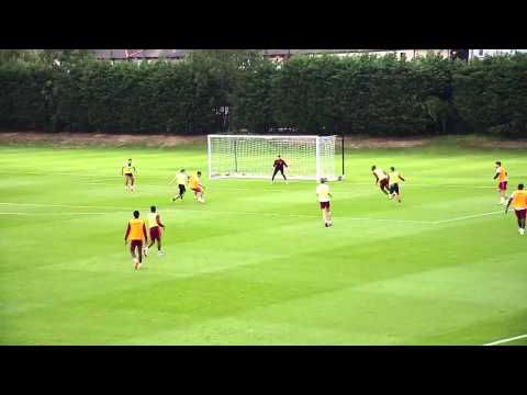 Espectacular rabona de Lanzini en West Ham