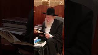 הרב יוסף בן פורת - תשעה באב (הרב יוסף צבי בן פורת) - התמונה מוצגת ישירות מתוך אתר האינטרנט יוטיוב. זכויות היוצרים בתמונה שייכות ליוצרה. קישור קרדיט למקור התוכן נמצא בתוך דף הסרטון