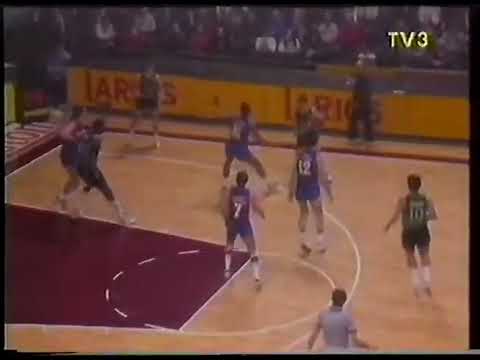Puleva Granada vs. Mayotal Maristas, 1990. El triple de Dallas Comegys