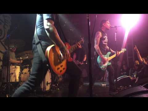 MxPx 3 Nights in Hollywood 