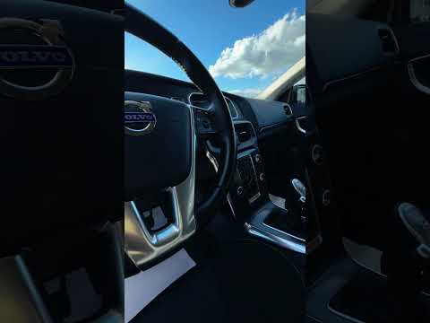 фото volvo v40 ii 0