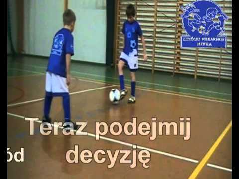 AKKA (na zewnątrz do środka) KROK4 - EKS Kolektyw Radwanice - podstawy piłki nożnej