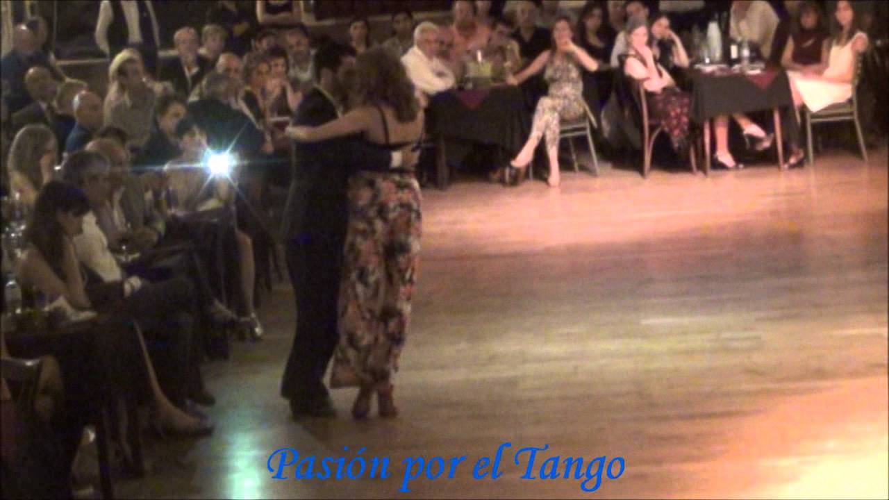 MILAGROS ROLANDELLI y LISANDRO EBERLE Bailando el Vals UN MOMENTO en YIRA YIRA MILONGA