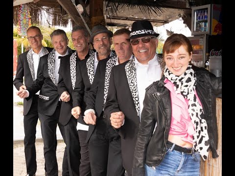 Teddy und die Lollipops 2022 am See mit Larissa