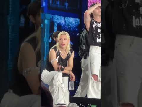 Felix not trusting Lee Know walking behind him 😹 #straykids #felix #skz  #kpop #shorts #viralvideo