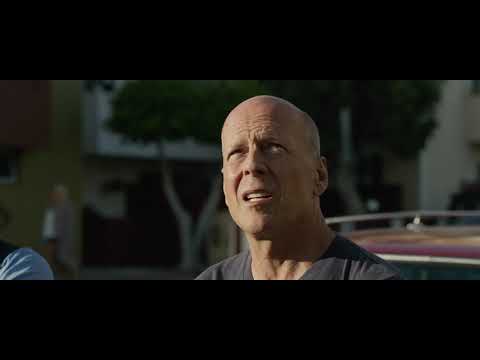 Bruce willis funny mural art once upon a time in venice 2017