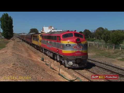 Australian streamliner diesel locomotives B65 & B61 - Canberra ARHS NYE tour - December 2008