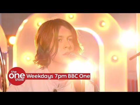 Blossoms -  I Can’t Stand It (Live on The One Show on BBC One)