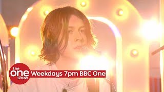 Blossoms -  I Can’t Stand It (Live on The One Show on BBC One)