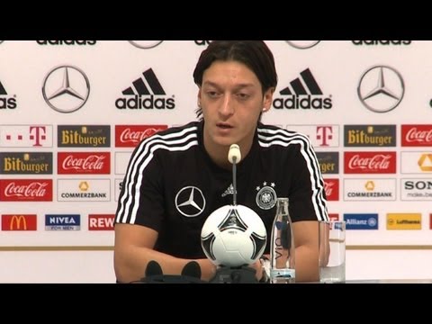 Özil will EM-Titel nach Deutschland holen