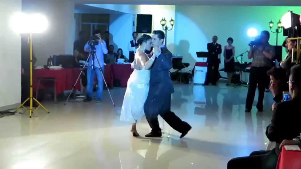 Edwin Espinosa & Alexa Yepes interpretan Que nunca me falte