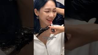 She saw the chance and took it 😝 (links in bio) #karina #aespa #aespakarina #karinaaespa #makeup