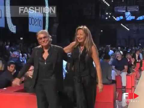 Anna Tokarska catwalk finale for Roberto Cavalli SS 2008 Men Milan.