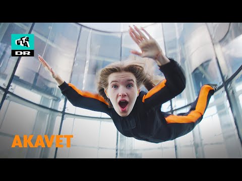 Jeg flyver i 10 meters højde! | Akavet