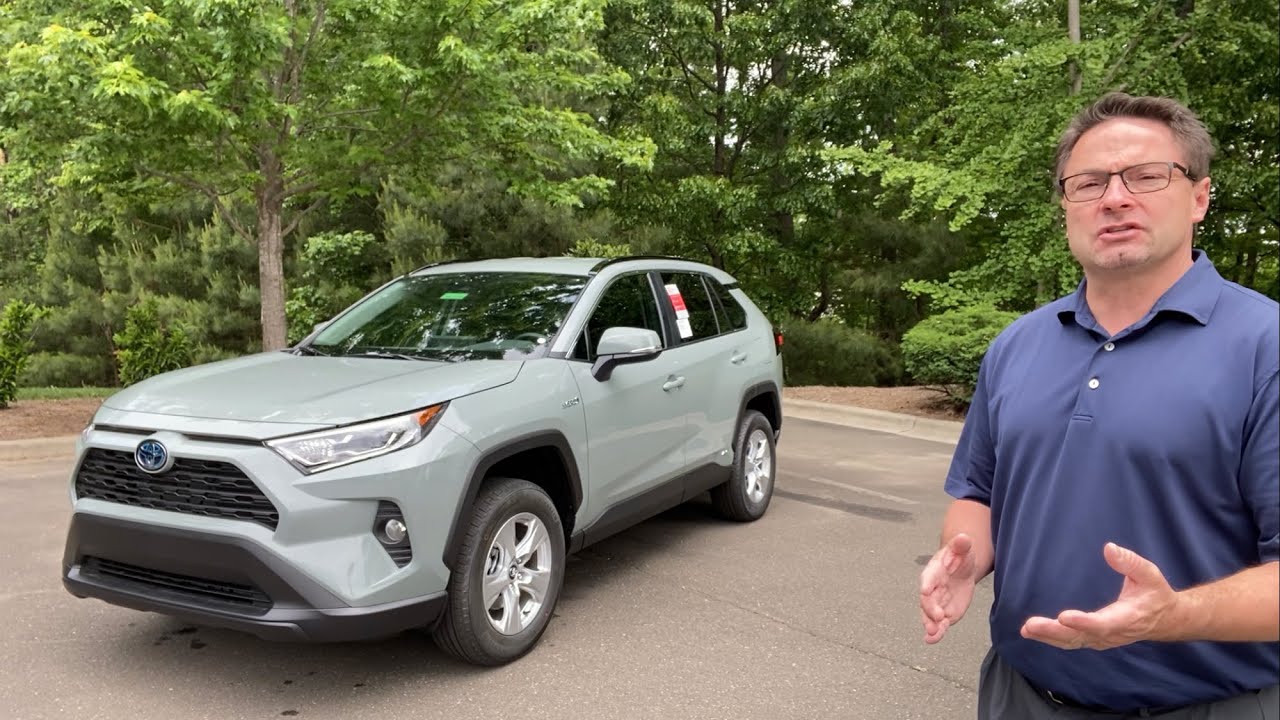 2020 RAV4 Hybrid XLE Review // RAV4 Hybrid Specs