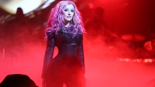 Christina Aguilera Sings "The Real Thing" - Nashville
