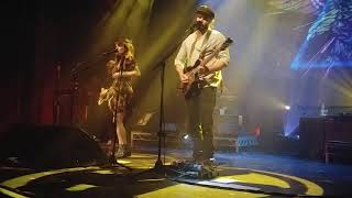 Angus and Julia Stone in Vancouver, BC 2017-11-28 performing Stonecutters (Dope Lemon)