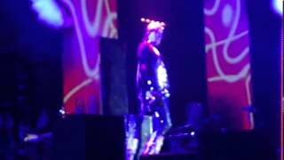 Ney Matogrosso em Vitória da Conquista-Ba! "Two Naira fifty Kobo / Freguês da meia noite"