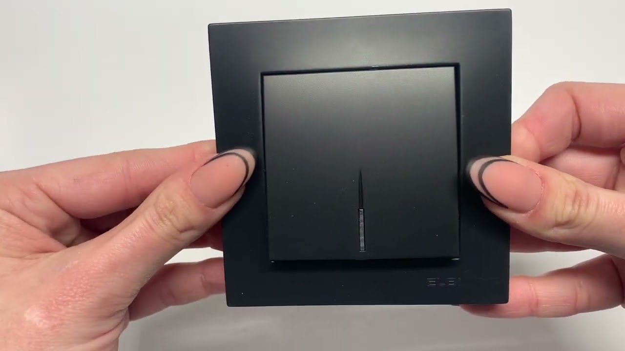 Вимикач одноклавішний з підсвіткою ELBI VEGA матовий чорний (510-014800-201)