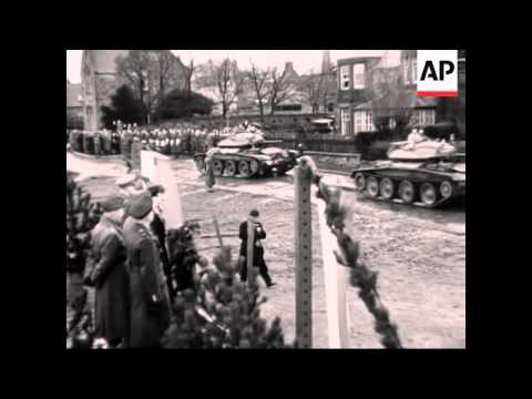 GENERAL SIKORSKI INSPECTS POLISH ARMOURED DIVISION - NO SOUND