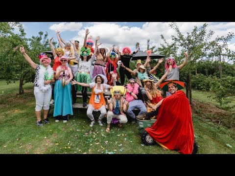 Lipdub van 123Lipdub - Queen - Don’t stop me now (2019-07-02)