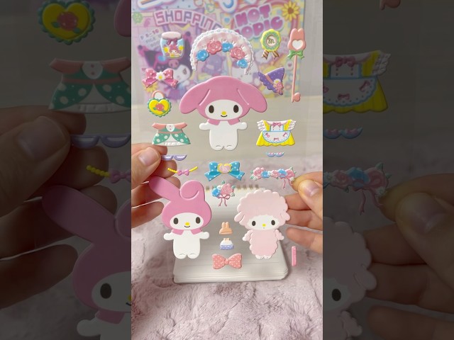 Vídeo relacionado con Playset My Melody Tea Room 40+ Stickers and 6cm Figurine | 3D Casa Restaurante Pegatinas Reutilizables | Kawaii Foodcourt Sticker House | Comansi