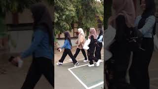 Download lagu Outfit Anak SMP pas Study Tour 😂 #viral #wisata #studytour mp3