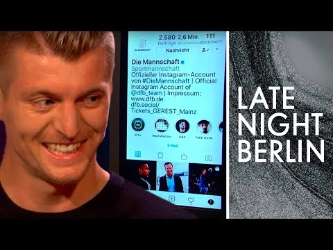 Toni Kroos pranks Cristiano Ronaldo on Instagram | Late Night Berlin | ProSieben