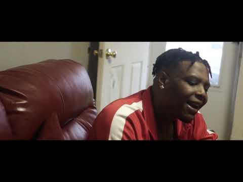 RoadtoRiches LaaKorey - Right From Wrong (Official Music Video)