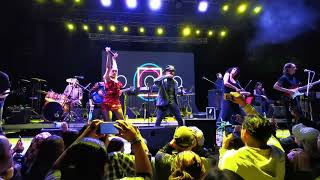 Santa Sabina, Gasto de saliva.  Salvador Moreno (La Castañeda), Dafne Carballo y Sandrushka Petrovna