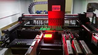 Vertical automatic placement machine