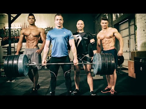 Bodybuilder Meets Powerlifter (eng sub)