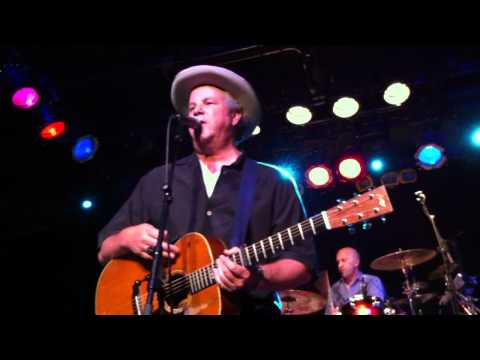 Robert Earl Keen- The Road Goes On And On