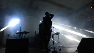 Thomas Azier Verwandlung live in Milan