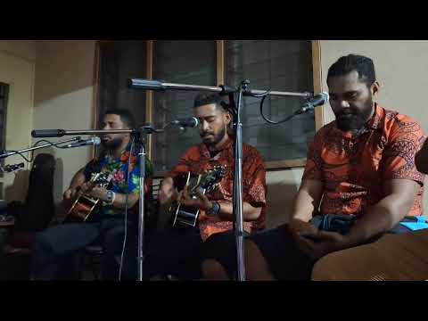 Tu veiyawaki e rui dredre.             voqa kei waitadralagi