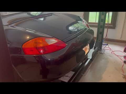 PCARMARKET Auction: Cold start - 1998 Porsche Boxster