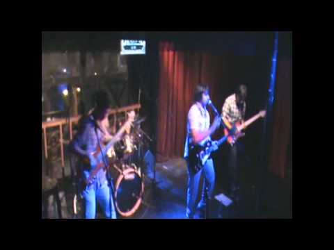 Creedence Blackwater Revival (tributo a creedence clearwater) - good golly miss molly
