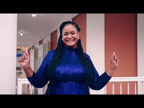 O COME, ALL YE FAITHFUL | Dayhana Santos | Trilingual Cover ( FR/SP/EN) x Planetshakers