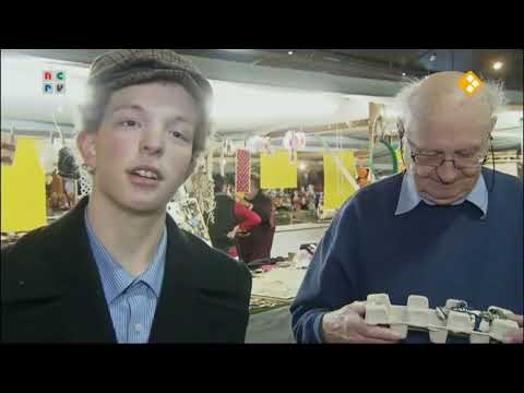 Lytse Frans op de markt - Man Bijt Hond