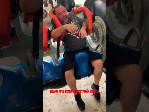 His very first and probably last time on #X2 😂🤣six flags x2six flags x2 ridesix flags x2 off ride